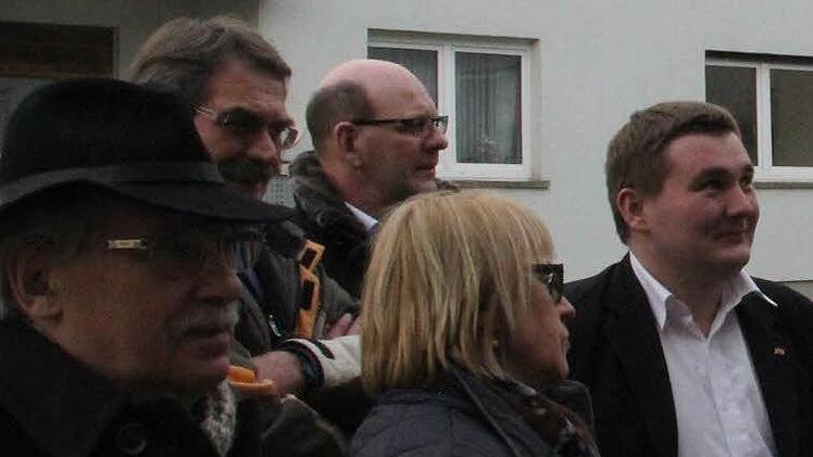 Ren&eacute; van Eckert soll f&uuml;r die SPD in den Landtag. Unser Bild zeigt den designierten Kandidaten (rechts) bei einem Besuch vor einiger Zeit in Zeil mit weiteren Sozialdemokraten.  Archiv/Klaus Schmitt