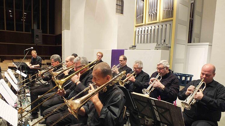 Auch bei den "Herzophonics" musizieren seit längerer Zeit Erwachsene innerhalb der Stadtjugendkapelle.  Foto: Richard Sänger (Archiv)