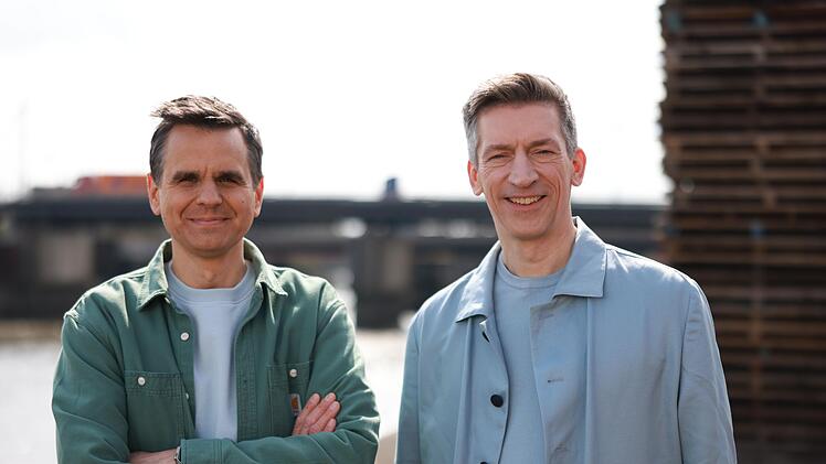 Stefan Uhl (links) und Steffen Hallaschka fragten erneut Erwerbstätige in Deutschland nach ihrem Gehalt.