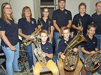 Nach umfassender Ausbildung verstärken sieben neue Musiker die Blaskapelle Ebenhausen.  Foto: Stefan Geiger