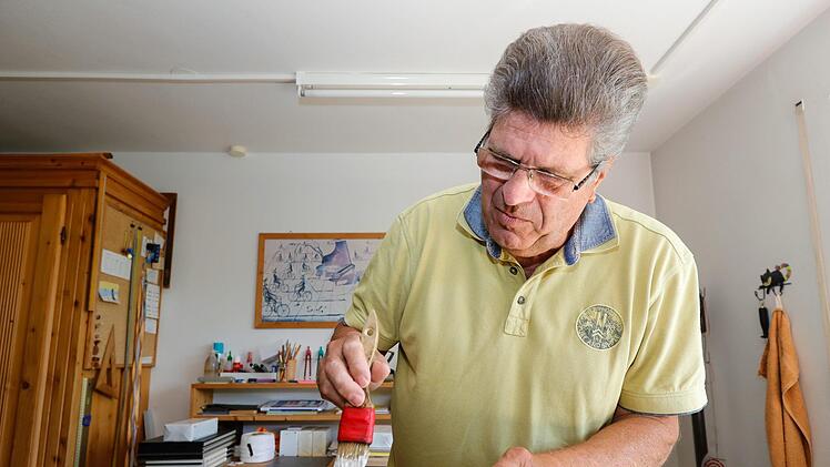 Zu Besuch bei Buchbinder Hermann Ehreiser im Ködnitzer Ortsteil Fölschnitz  Foto: Matthias Hoch