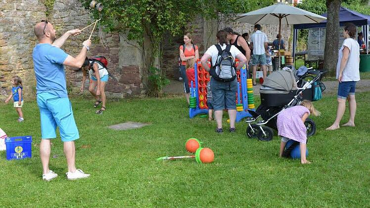 Viel Spaß für Groß und Klein bot das Spielfest. Foto: Björn Hein