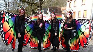 Buntes Faschingstreiben lockte tausende Besucher an.