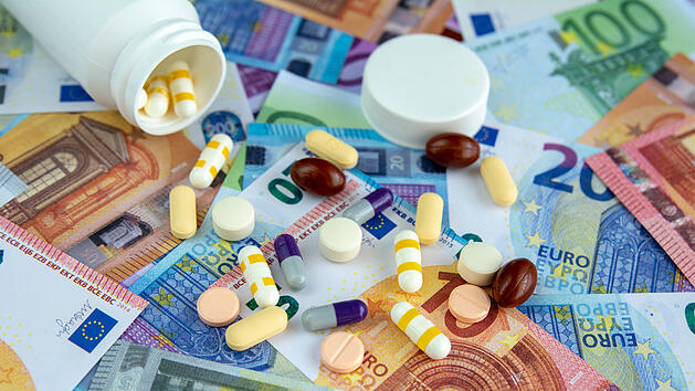 Krankenkassen in Not &ndash; aber die Pharmaindustrie kassiert ab?