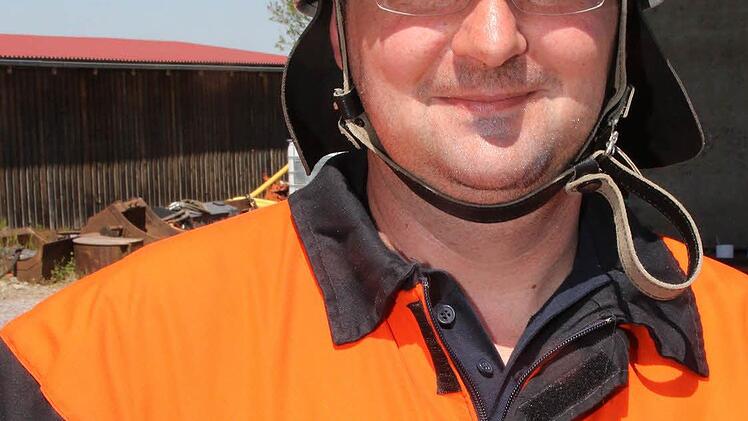 Stefan Wölfert (Elsa): "Durch den Erwachsenenleistungsmarsch bleibt man drin im Feuerwehrwesen. Ich bin jetzt schon zum vierten mal dabei. Das Schönste sind die Übungen davor. Danach sitzt man in gemütlicher Runde zusammen."