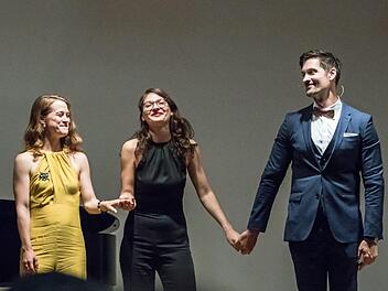Nora Lentner, Klara Hornig und Dorian Schneider erhielten reichlich Applaus für ihr Programm unter dem Motto "Musik und Magie" im Coburger Pfarrzentrum St. Augustin.Foto: Jochen Berger