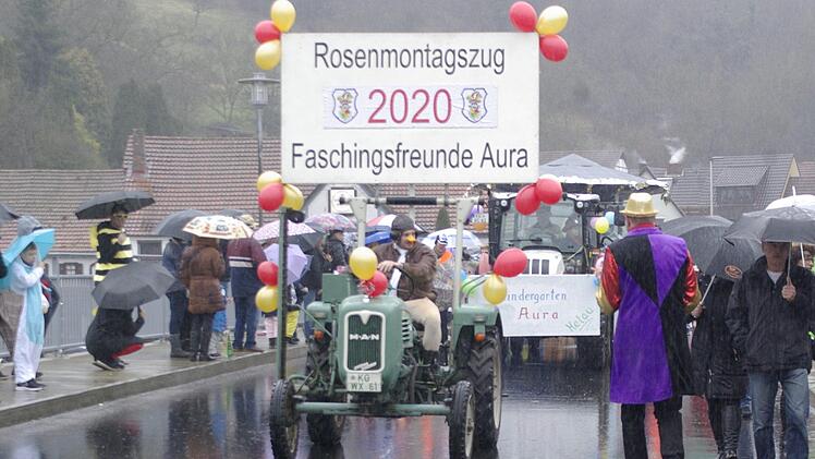 Rosenmontags-Express a la Aura. Foto: Winfried Ehling