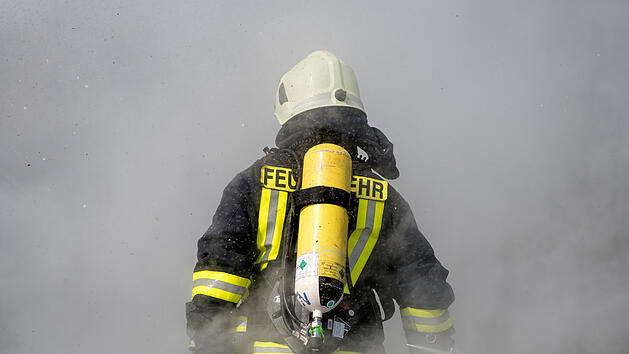 Feuerwehr, Brand, Rauch, Feuerwehreinsatz