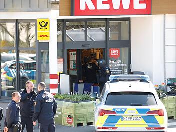 Herzogenaurach: USK-Einsatz in Supermarkt - Mann mit Messer