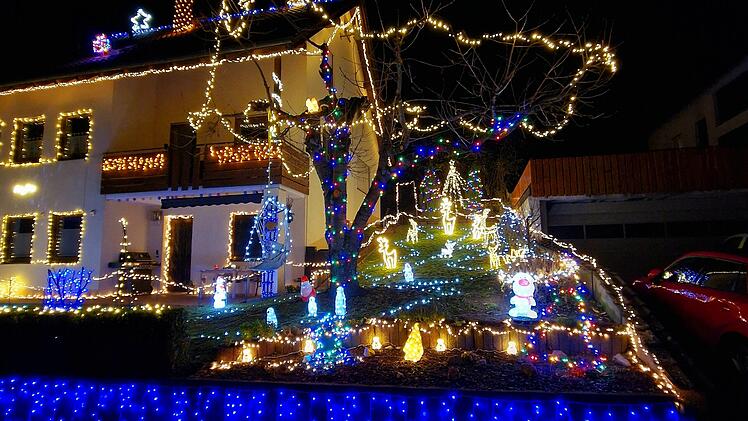 Mühlendorf: Spenden für einen guten Zweck - Weihnachtshaus soll "schwer kranken und alten Menschen" Wünsche erfüllen