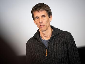 Buckelwal liegt weiter in Wismarer Bucht