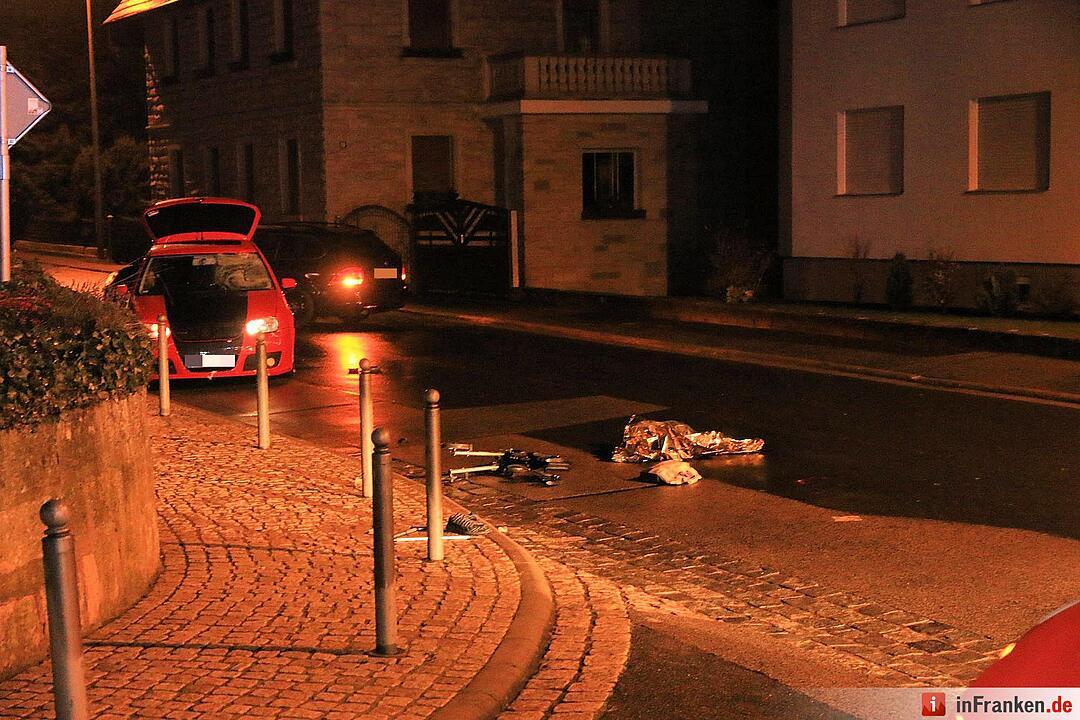 Fußgänger in Ebelsbach von Auto erfasst und tödlich verletzt