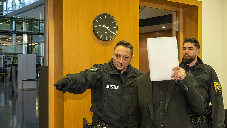 Ermordung von Tochter geplant: Vater und Bruder vor Gericht