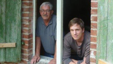 Wolfgang Müller-Britting (l.) und Pastor Christian Bauerprivat