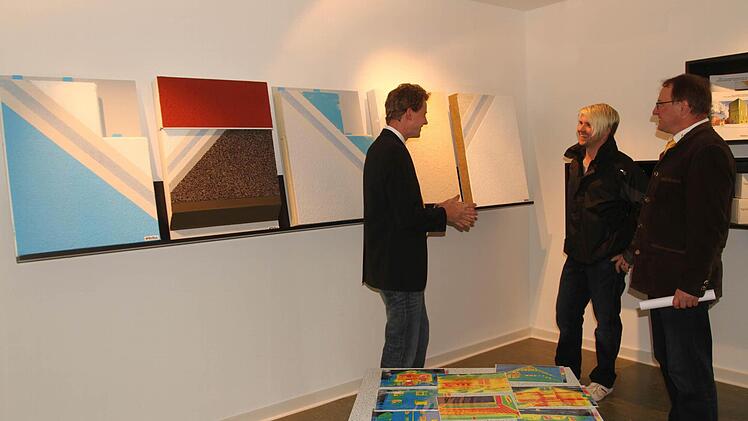 Beim Maler kann man sich in seinem Ausstellungsbau viele Anregungen für die Innen- und Außengestaltung holen.