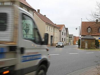 "Menschen statt Verkehr"  heißt eine neugegründete Bürgerinitiative in Eltingshausen, die sich unter anderem gegen den Schwerlastverkehr zur Wehr setzen möchte. Foto: Angelika Luga-Braun/Archiv