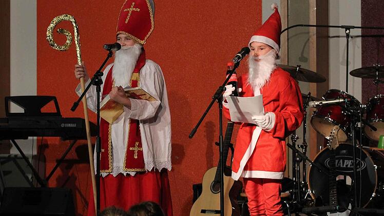 Die Schüler hielten ein Referat über den Nikolaus.