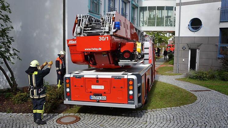 Dramatische Szenen bei der Großübung am Samstag im Haus Kreuzberg der Kurklinik "Am Kurpark" in Bad Kissingen.  Foto: Rauch