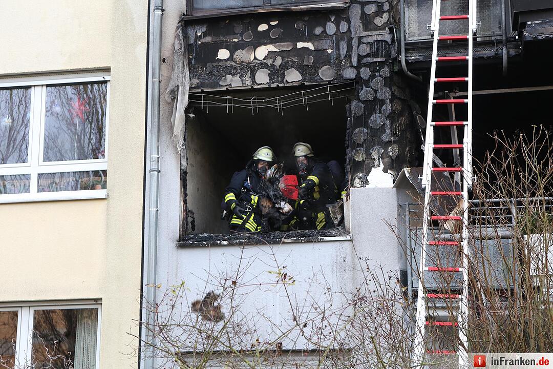 Brand in Altenheim in Erlangen: Eine Schwerverletzte