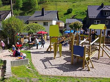 Der Spielplatz Neuebach wurde zum Spaßparadies.Heike Schülein