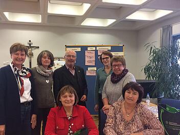 Der Kreisverband Bad Kissingen war auf der Fortbildungsveranstaltung stark vertreten mit (von links):  Anita Hoffmann, Helene Bieberich, Kreisbäuerin Edeltraud Häusler, Veranstaltungsleiter Theobald Abenstein, Sigrid Kleinhenz, Kerstin Neder und stellvertretende Kreisbäuerin Helene Greubel. Andreas Lomb