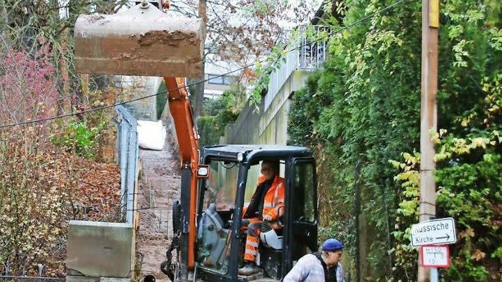 Die Sanierung der Treppe zwischen Salinen- und Friedrich-List-Straße ist in vollem Gange. Mit einer Freigabe in diesem Jahr wird es allerdings sicher nichts mehr. Fotos: Ralf Ruppert