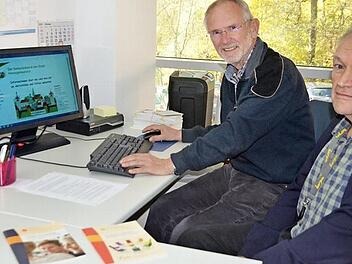 Friedrich Speth (links) und Hans Münck möchten eine Gruppe gründen, in der sich pflegende Angehörige austauschen können.  Foto: Bernhard Panzer