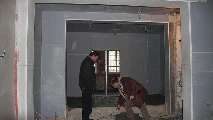 Der "hohle Vogel" wird im März noch fertig. Als solcher werden Gaststätten bezeichnet, die noch nicht eingerichtet sind.