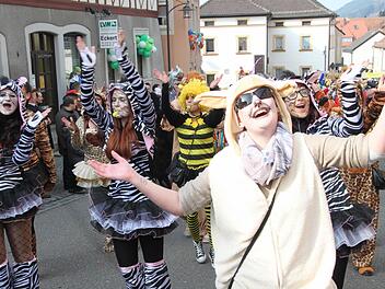 In Stadtsteinach herrschte beim Marktplatztreiben am Sonntag beste Stimmung. Fotos: Jürgen Gärtner
