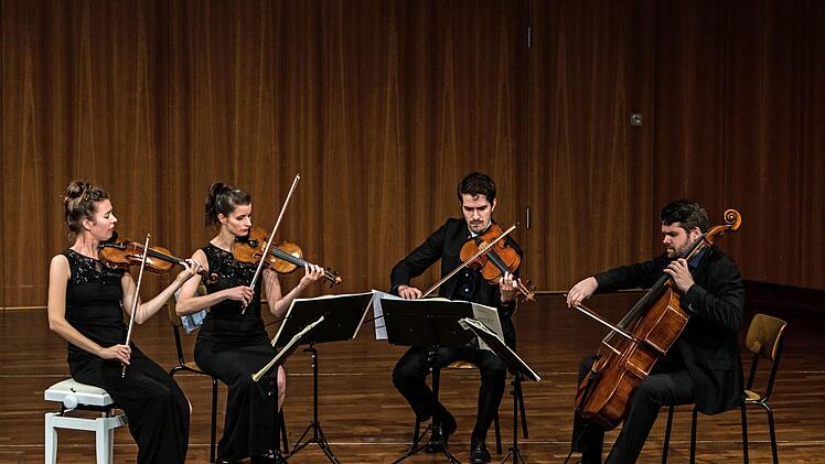 Wie das Aris Quartett das Publikum im Coburger Kongresshaus mit  Werken von Beethoven und Bartók nachhaltig beeindruckte.