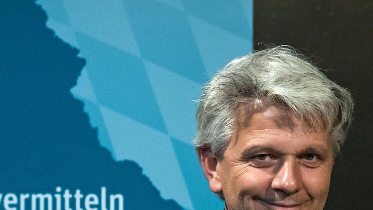 Diskussionsabend in der Coburger Reithalle zum Thema Heimat: Schauspieldirektor Matthias Straub.Foto: Jochen Berger