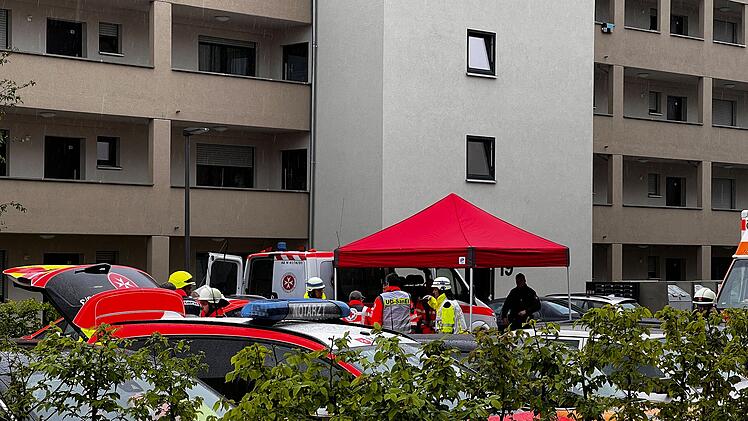 Feuerwehr, Polizei und Rettungsdienst bei einem Einsatz in Nürnberg