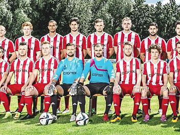 Mit zahlreichen Neuzugängen für die 1. und 2. Mannschaft startet Bezirksligist SV Bosporus Coburg in die neue Fußball-Saison (stehend von links): Ridvan Ahmeti, Benjamin Ahmeti (beide vom TSV Oberlauter), Omar Rahmani (SV Arabesque Coburg), Sertan Sener (FC Coburg), Hayri Özdemir (SpVgg Jahn Forchheim), David Malaj (TSV Bertelsdorf), Ertan Sener (SC Sylvia Ebersdorf), Sertan Cantürk (SV Ketschendorf) und die Trainer Norbert Rebhan (neu), Mehmet Ciray (neu) und Chefcoach Ugur Kolsuz (alt); (vo...