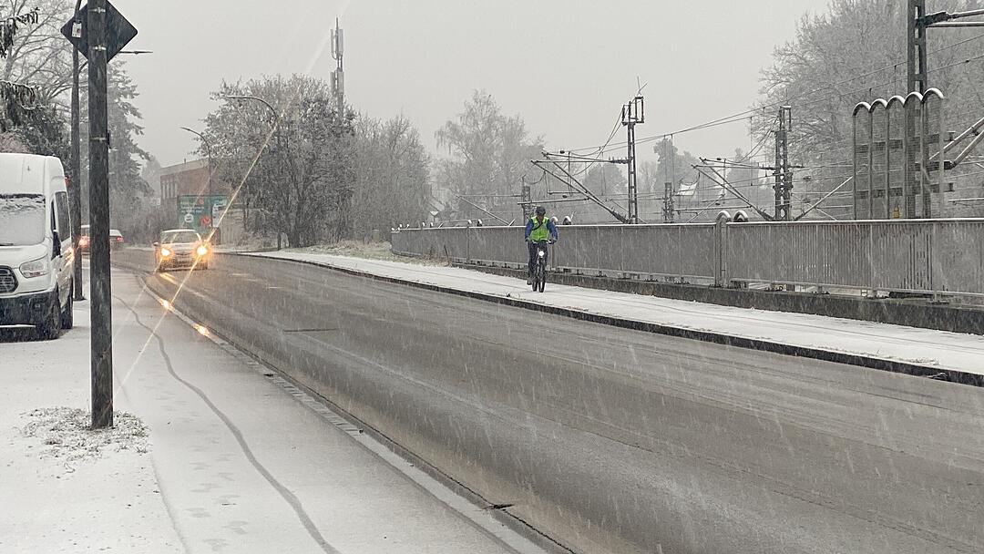 Schneegestöber und erste Schlittenfahrten: Winterliches Wetter in Mittelfranken