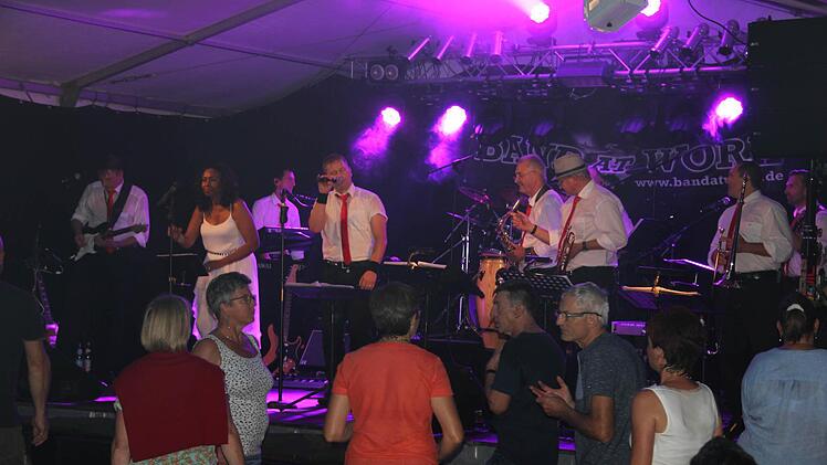 "Band at work" bot Funk und Soul vom Feinsten. Foto: Ralf Kestel