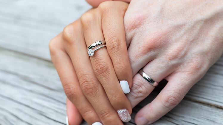 Symbolbild: Ehe, Ehepaar, Ring