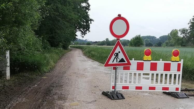 Die Erleinhofer Straße wurde gesperrt. Foto: FT