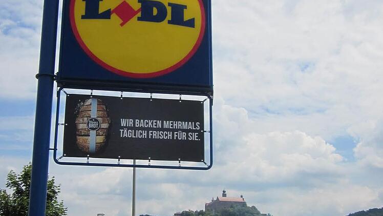 In Kulmbach sind Lidl-Mitarbeiter und Kunden erleichtert, dass der Täter hinter Gittern sitzt. Foto: Stephan Tiroch