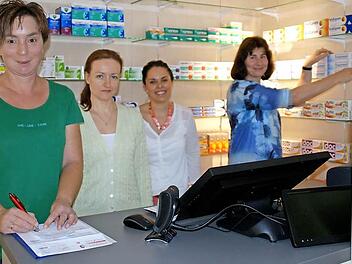 Das Team der Kranich-Apotheke (von links): Martina Türk, Natalia Zwenger, Julia Bredemeyer und Ulrike Griener