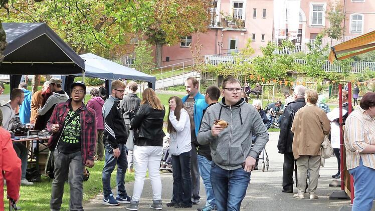 Der Kunst- und Kulturtag lockte bei herrlichem Herbstwetter viele Besucher an. Fotos: Werner Reißaus