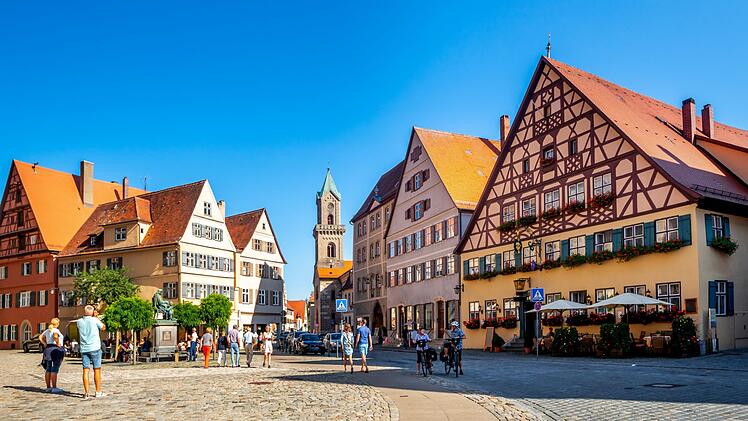Altstadt mit St.-Pauls-Kirche in Dinkelsbühl.