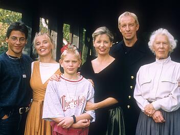 Heute kult, damals ein &Uuml;berraschungserfolg: die ARD-Serie "Nicht von schlechten Eltern" sahen in den 1990ern Millionen TV-Zuschauer.