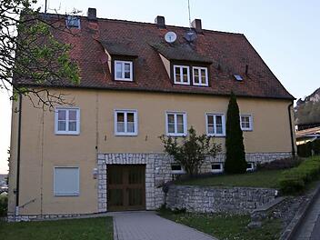 Das Wiesenthauer Bürgerhaus soll sowohl innen als auch außen saniert werden.  Foto: Galster