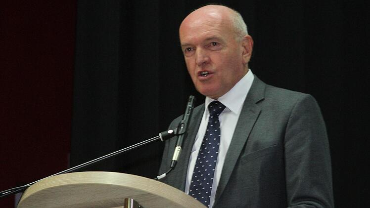 Landrat Thomas Habermann gab einen Einblick in die Bedeutung des Bezirks.