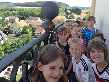 Auf dem Kirchturm in Langendorf  Foto: Schule