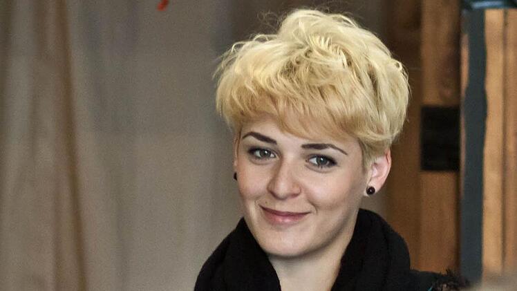 Karina Pele spielt die Bea in "Klassenkämpfe"Foto: Jochen Berger