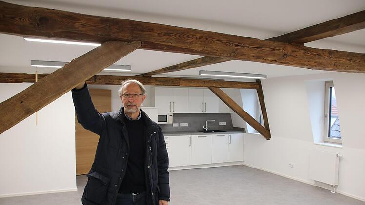 In einigen Räumen wird die historische Bausubstanz sichtbar. Foto: Ralf Ruppert