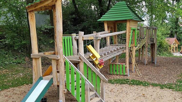 Der Spielplatz "Wäldchen". In unmittelbarer Nachbarschaft soll gebaut werden können. Foto: Riegerpress