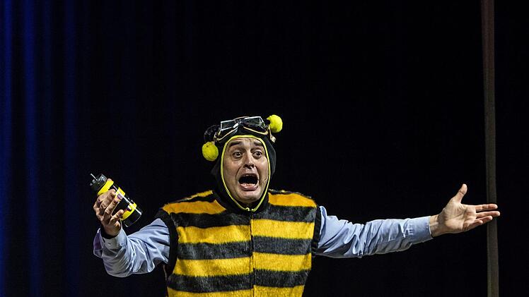 Das neue Programm des Kabarett-Trios TBC feierte seine Premiere in Beiersdorf.Foto: Jochen Berger