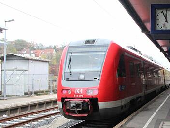 Am Bayreuther Bahnhof kam es am Mittwochvormittag zu einem Notarzteinsatz. Symbolbild: Jochen Berger